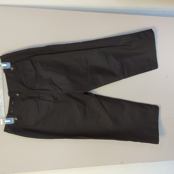 And Taylor Brown Capri Shorts Size 8 - Picture 3 of 4